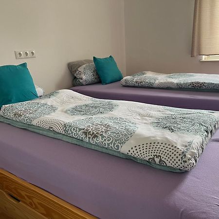 Apartments Und Zimmer Vettweiss エクステリア 写真