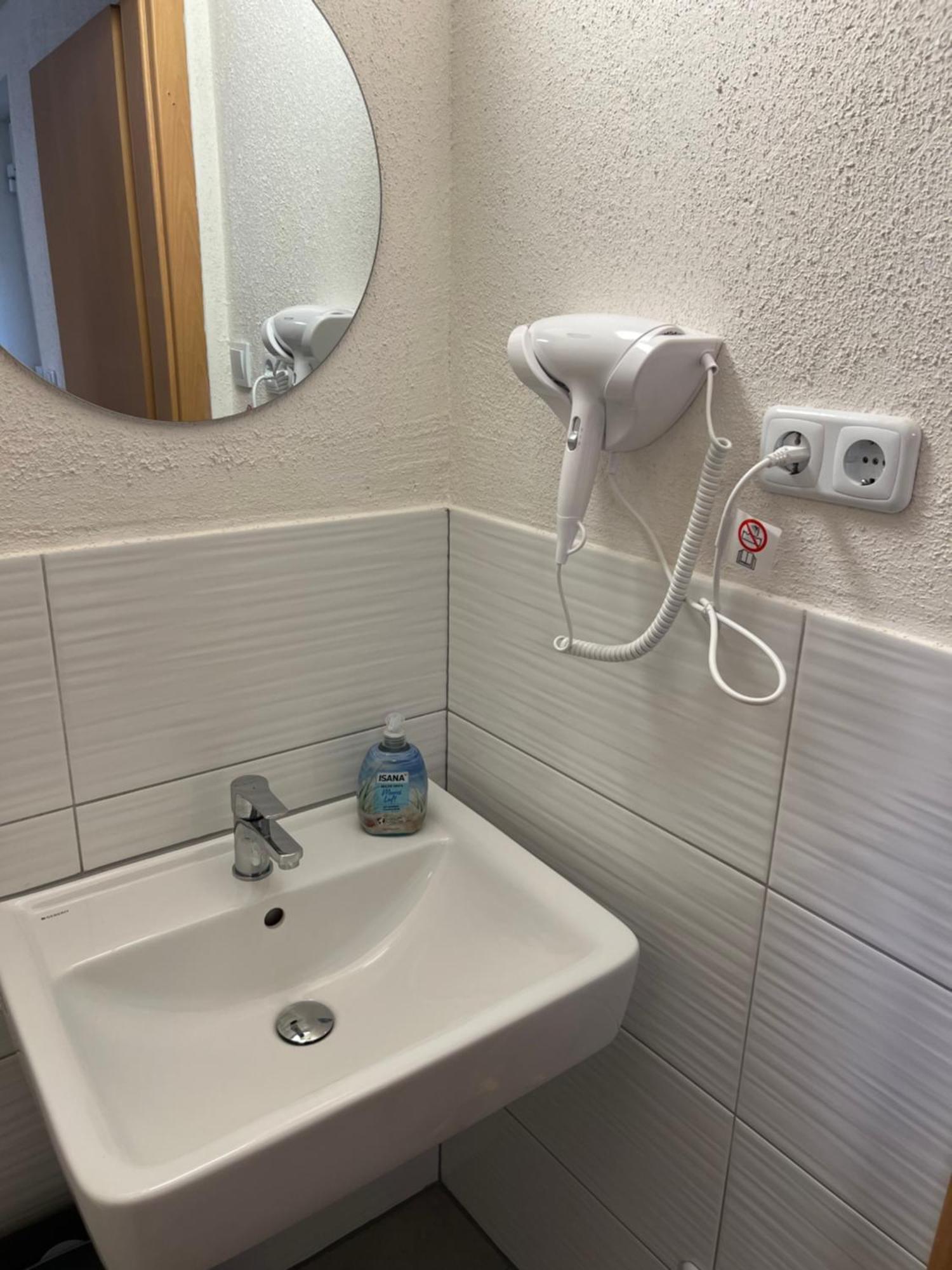 Apartments Und Zimmer Vettweiss エクステリア 写真